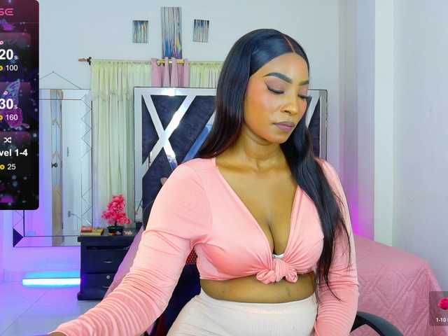 talianapalacios live cam on BongaCams