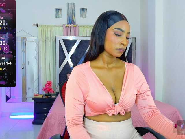 talianapalacios live cam on BongaCams