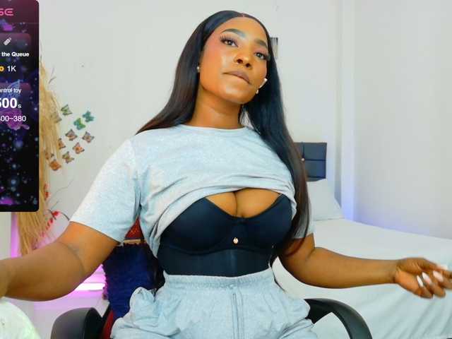 talianapalacios live cam on BongaCams