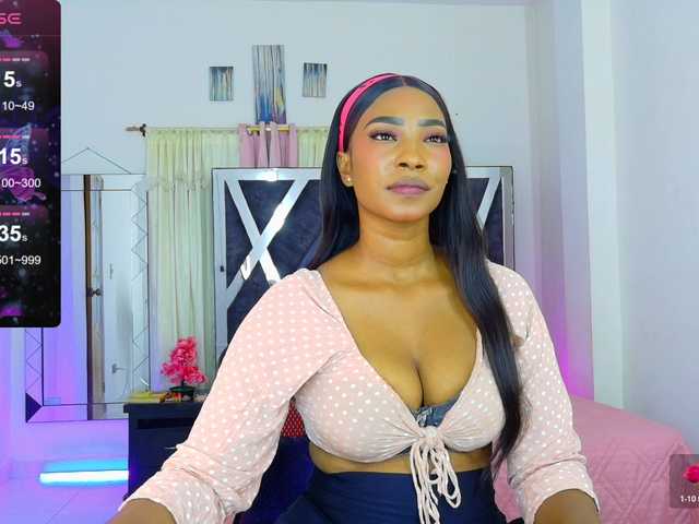 talianapalacios live cam on BongaCams