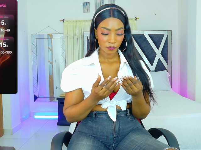 talianapalacios live cam on BongaCams