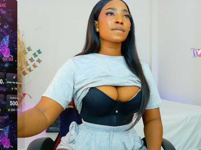 talianapalacios live cam on BongaCams