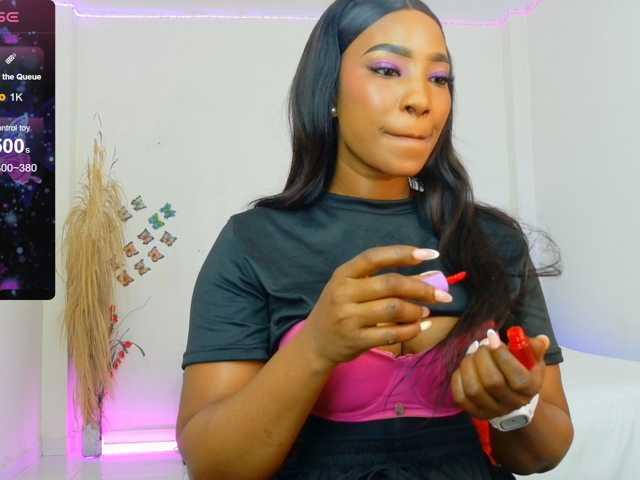 talianapalacios live cam on BongaCams