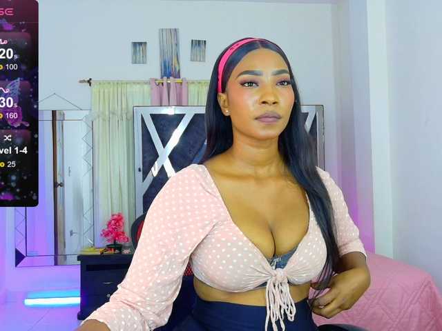 talianapalacios live cam on BongaCams