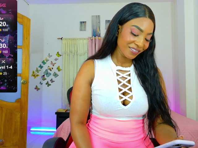 talianapalacios live cam on BongaCams