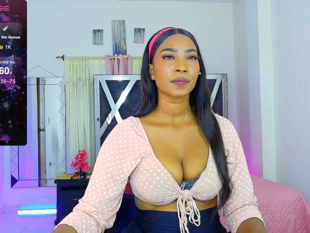 talianapalacios live cam on BongaCams