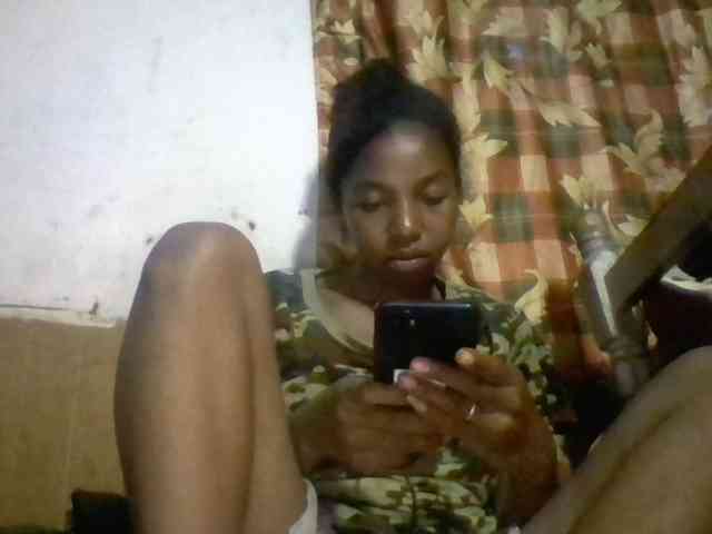 BigHairypussy webcam