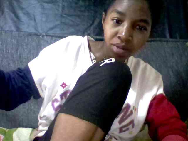 BigHairypussy webcam