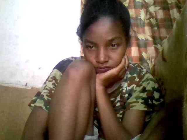 BigHairypussy webcam