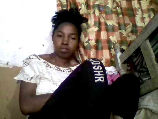 BigHairypussy webcam