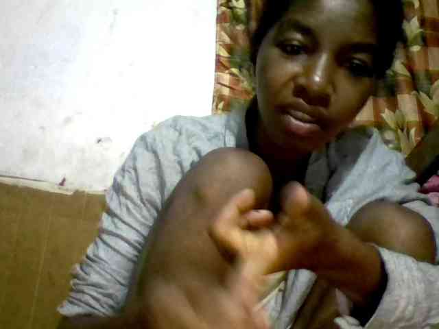 BigHairypussy webcam