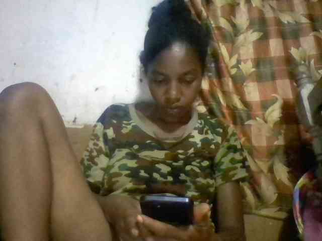 BigHairypussy webcam