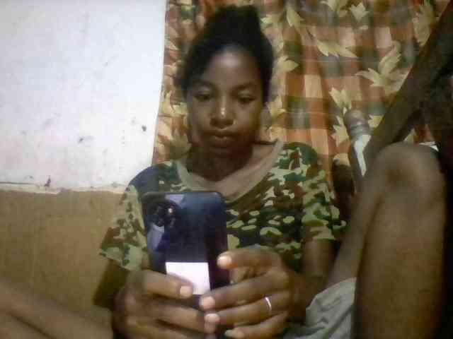 BigHairypussy webcam