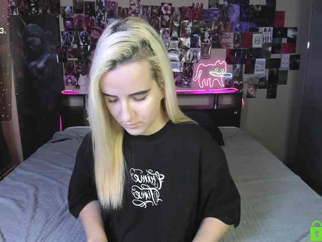 Angel1Bunny webcam