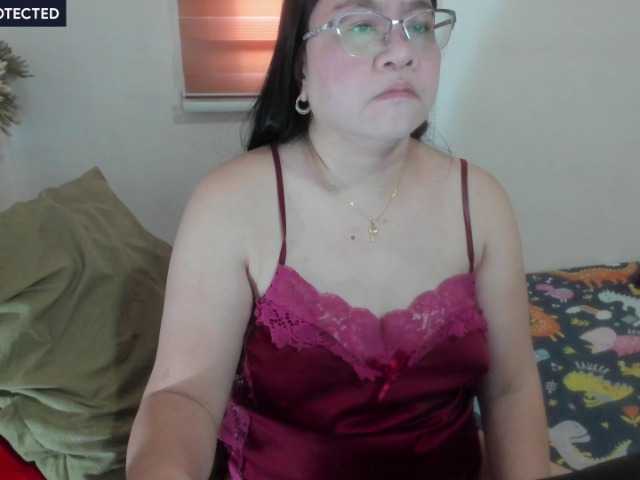 Dream-Girl — live female cam