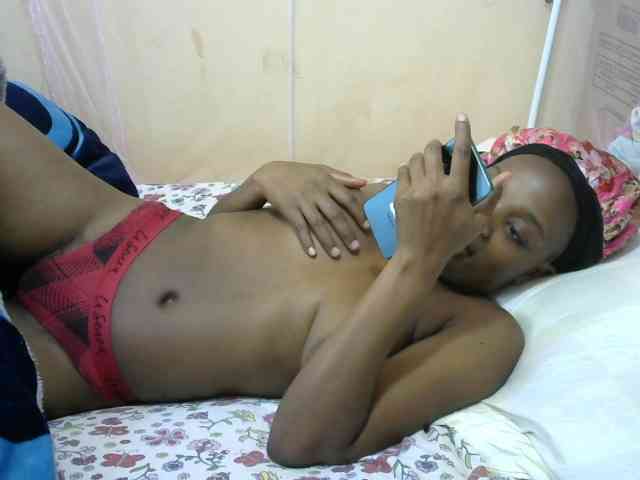 Cuteallianah webcam