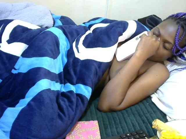 Cuteallianah webcam