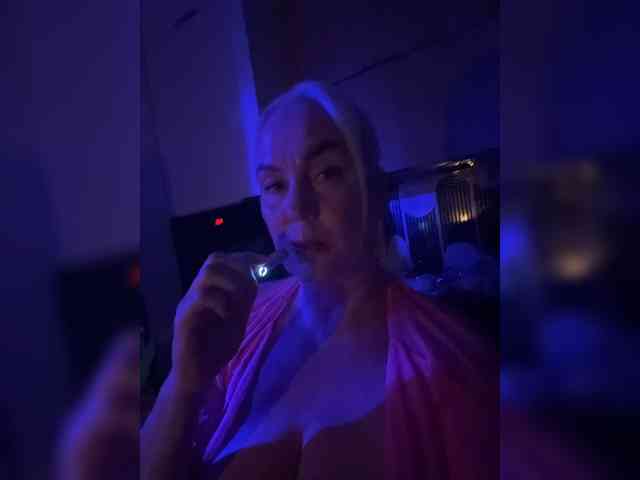 MadisonLove webcam