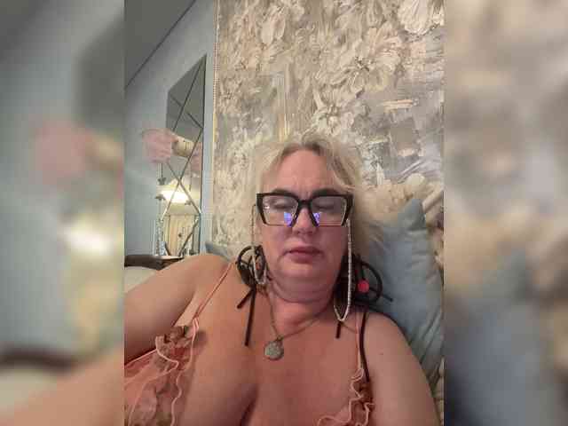 MadisonLove webcam