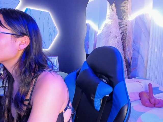 DaniDream live cam on BongaCams