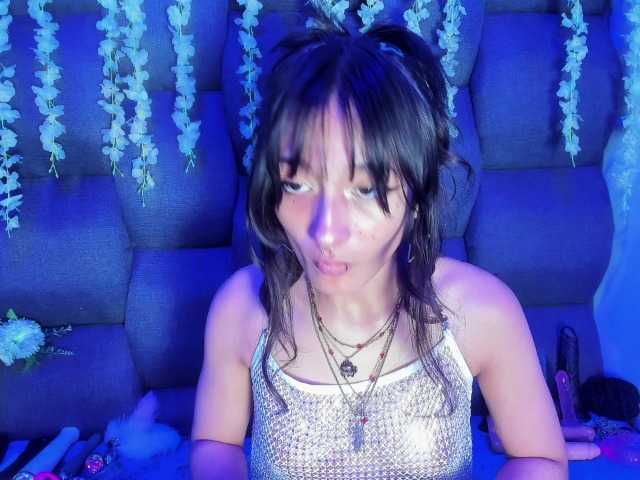 DaniDream live cam on BongaCams