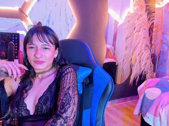 DaniDream live cam on BongaCams