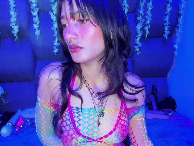 DaniDream live cam on BongaCams