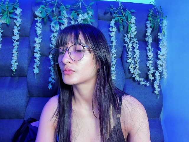 DaniDream live cam on BongaCams
