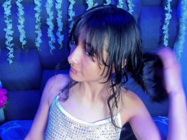 DaniDream live cam on BongaCams