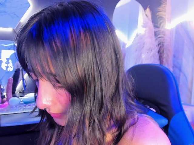 DaniDream live cam on BongaCams