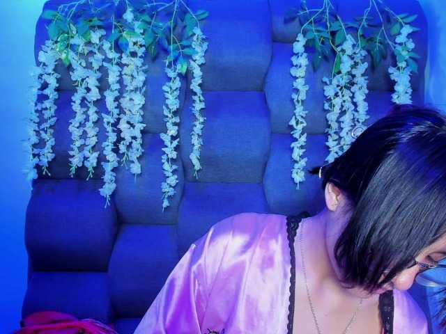 DaniDream live cam on BongaCams