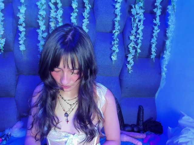 DaniDream live cam on BongaCams