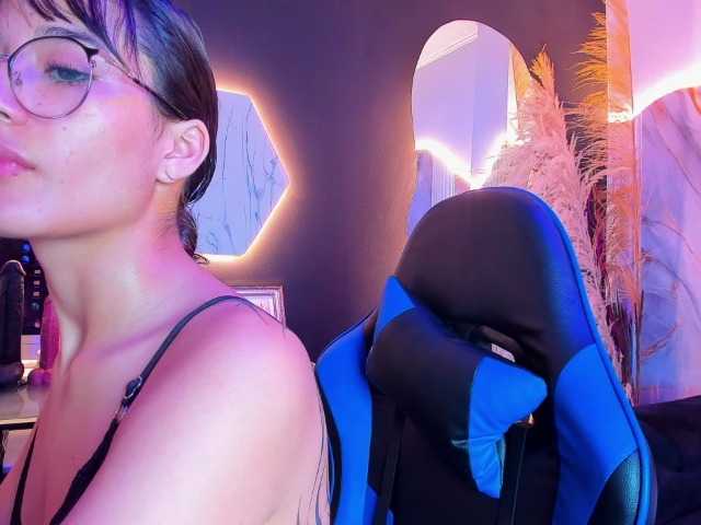 DaniDream live cam on BongaCams
