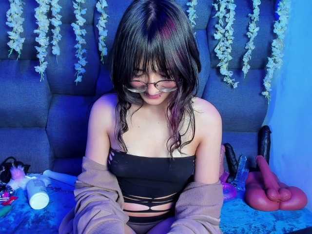 DaniDream live cam on BongaCams