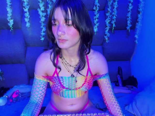 DaniDream live cam on BongaCams