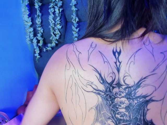 DaniDream live cam on BongaCams