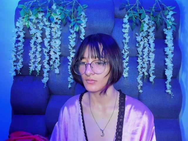 DaniDream live cam on BongaCams