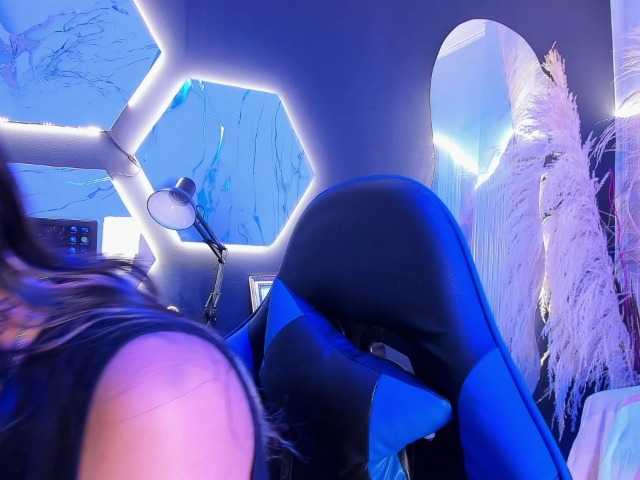 DaniDream live cam on BongaCams
