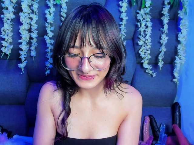 DaniDream live cam on BongaCams