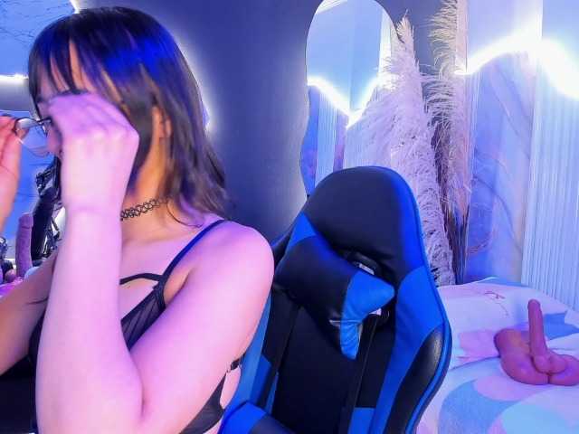 DaniDream live cam on BongaCams