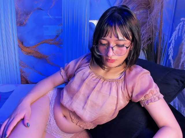 DaniDream live cam on BongaCams