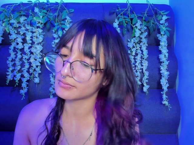 DaniDream live cam on BongaCams