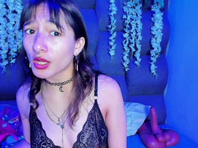 DaniDream live cam on BongaCams
