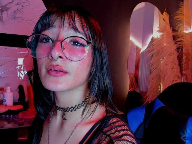DaniDream live cam on BongaCams