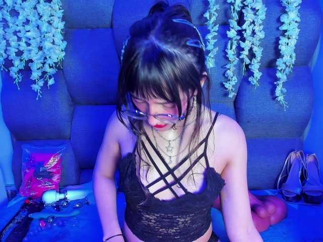 DaniDream live cam on BongaCams