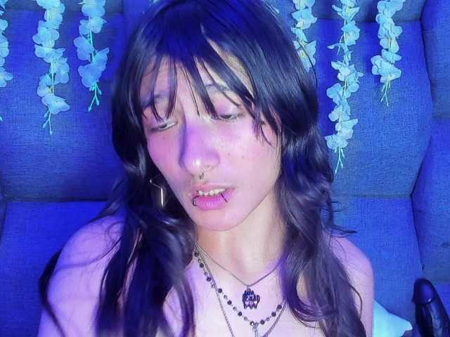 DaniDream live cam on BongaCams