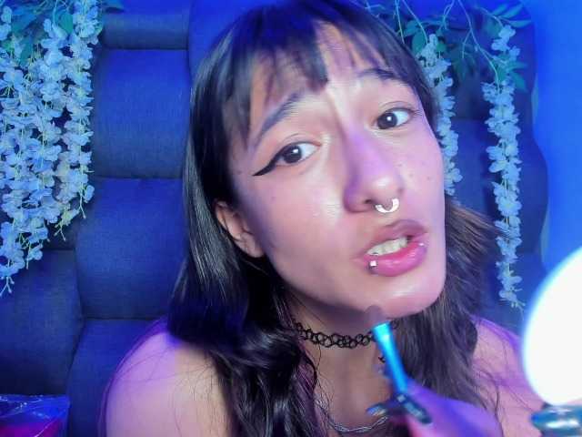 DaniDream live cam on BongaCams