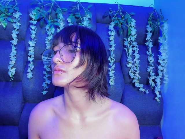 DaniDream live cam on BongaCams