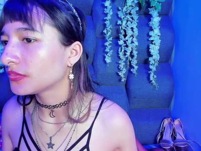 DaniDream live cam on BongaCams