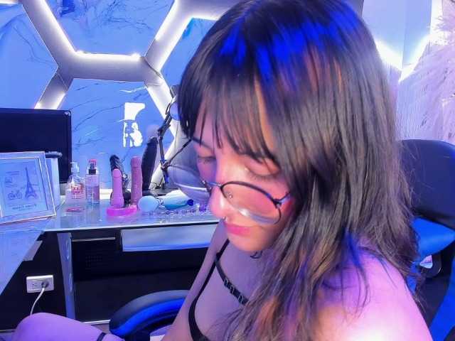 DaniDream live cam on BongaCams